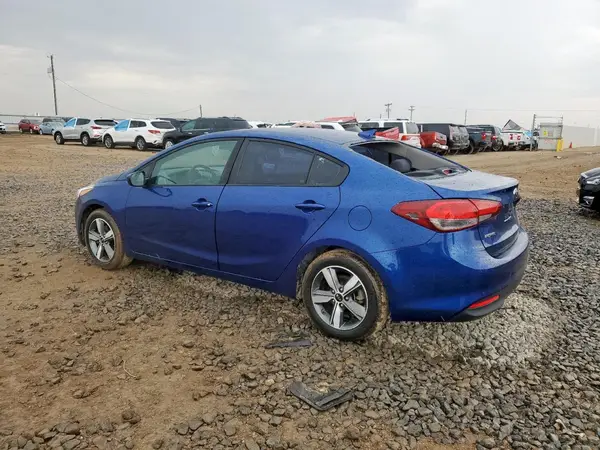 3KPFL4A76JE273621 2018 KIA FORTE - Image 2
