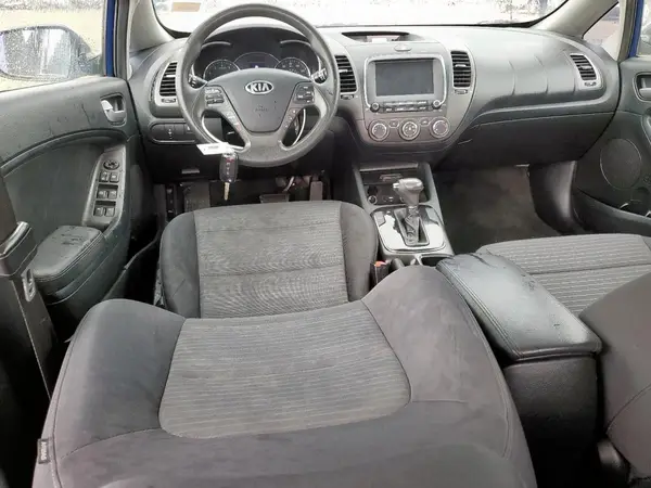 3KPFL4A76JE273621 2018 KIA FORTE - Image 8