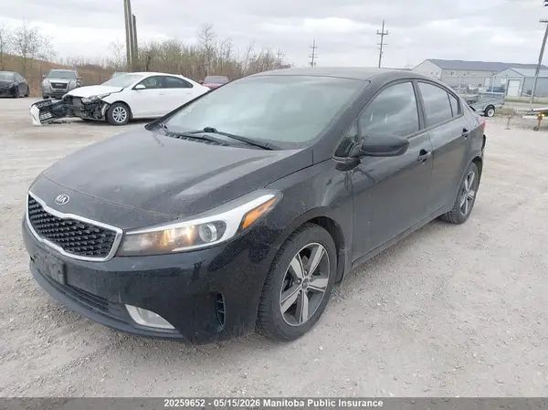 3KPFL4A76JE274574 2018 KIA FORTE - Image 2