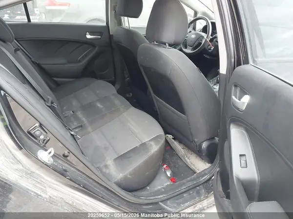 3KPFL4A76JE274574 2018 KIA FORTE - Image 8