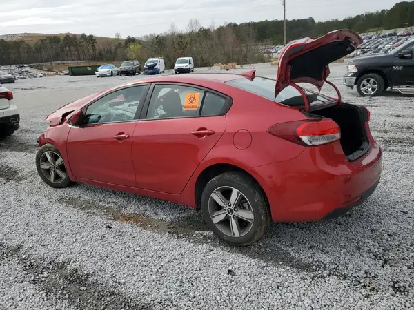 3KPFL4A76JE275403 2018 KIA FORTE - Image 2