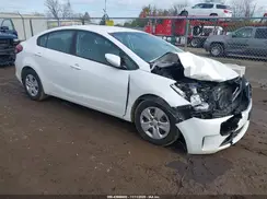 3KPFL4A76JE275675 2018 KIA FORTE