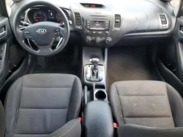 3KPFL4A77HE006207 2017 KIA FORTE - Image 8
