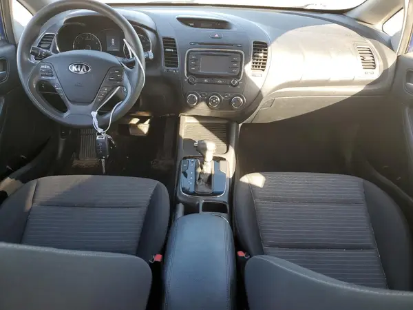 3KPFL4A77HE009351 2017 KIA FORTE - Image 8