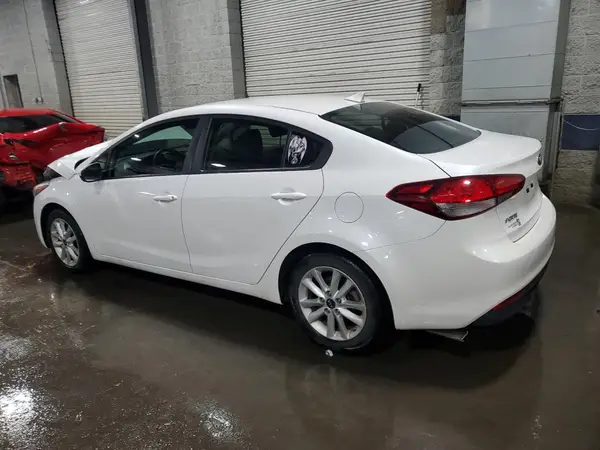 3KPFL4A77HE009849 2017 KIA FORTE - Image 2