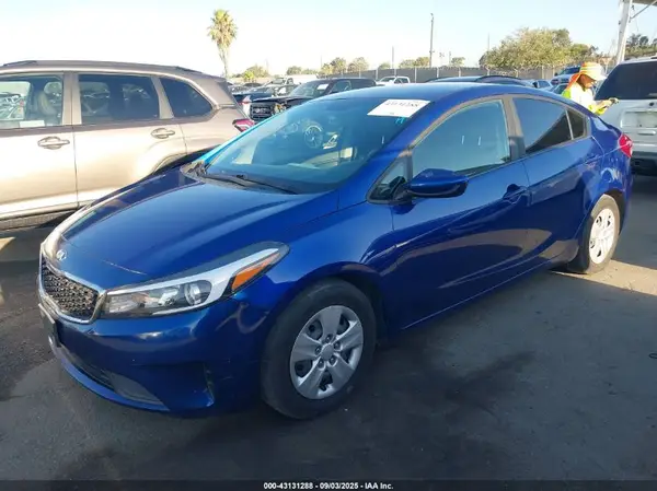 3KPFL4A77HE011794 2017 KIA FORTE - Image 2