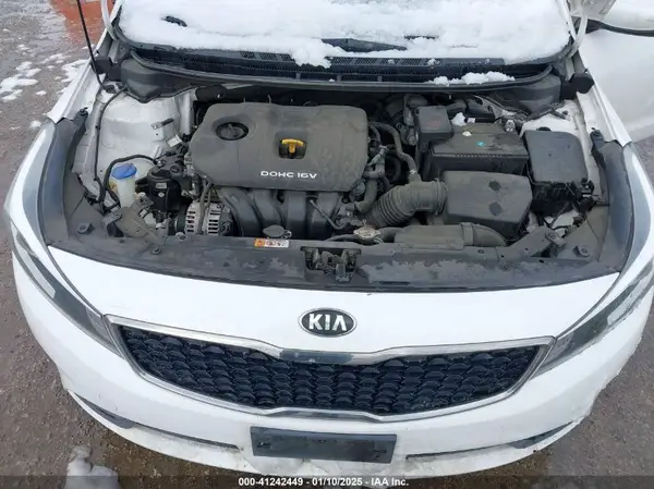 3KPFL4A77HE013450 2017 KIA FORTE - Image 8