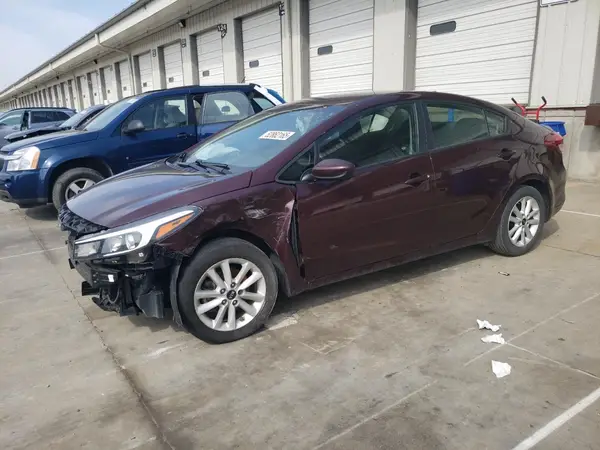 3KPFL4A77HE013593 2017 KIA FORTE - Image 1