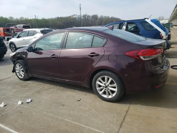 3KPFL4A77HE013593 2017 KIA FORTE - Image 2