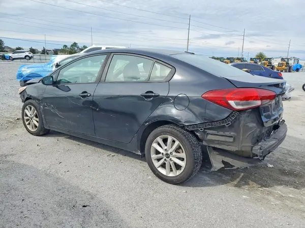 3KPFL4A77HE015148 2017 KIA FORTE - Image 2