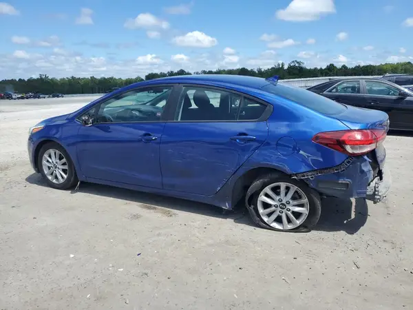 3KPFL4A77HE016929 2017 KIA FORTE - Image 2