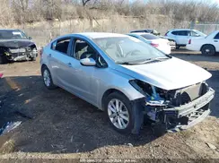 3KPFL4A77HE016963 2017 KIA FORTE
