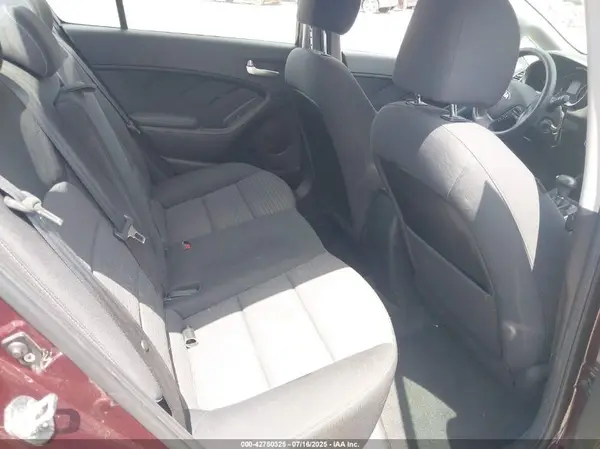 3KPFL4A77HE017336 2017 KIA FORTE - Image 8