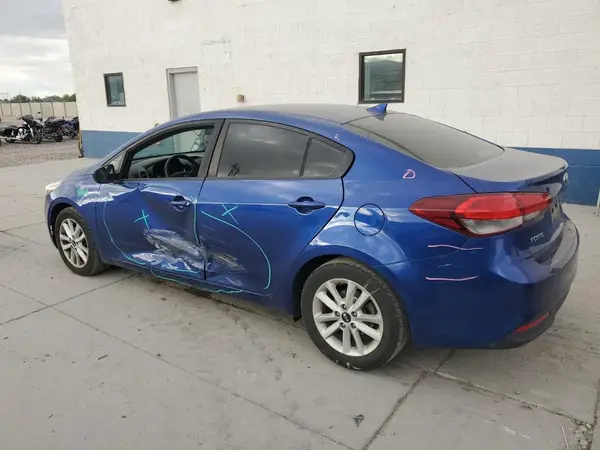 3KPFL4A77HE018518 2017 KIA FORTE - Image 2