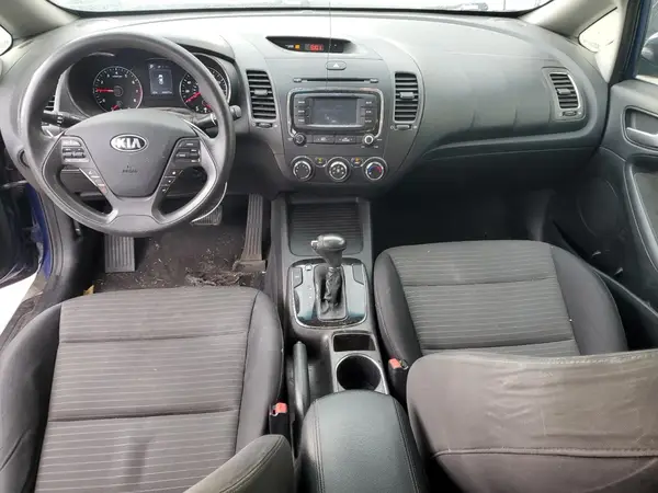 3KPFL4A77HE018518 2017 KIA FORTE - Image 8