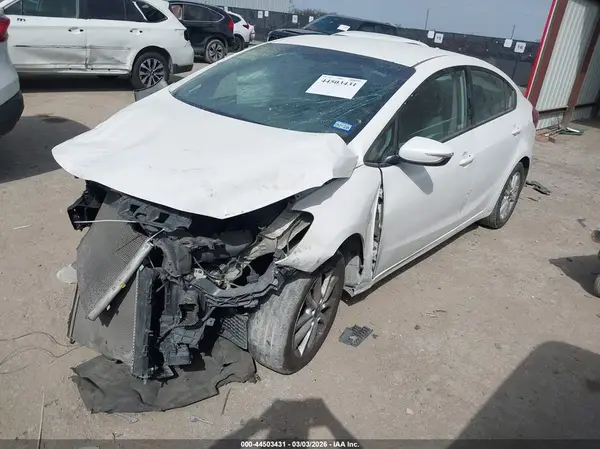 3KPFL4A77HE019085 2017 KIA FORTE - Image 2
