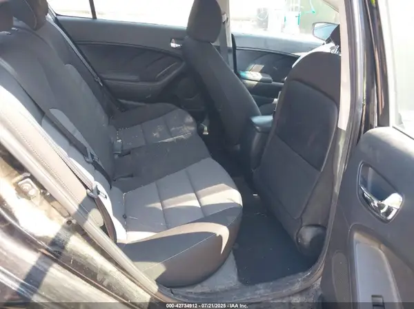 3KPFL4A77HE020222 2017 KIA FORTE - Image 8