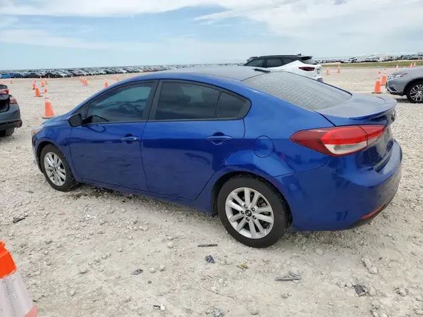 3KPFL4A77HE023895 2017 KIA FORTE - Image 2