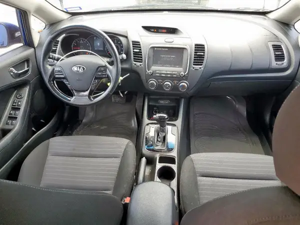 3KPFL4A77HE023895 2017 KIA FORTE - Image 8