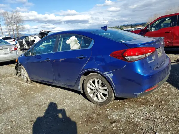 3KPFL4A77HE024335 2017 KIA FORTE - Image 2