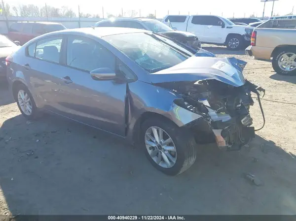 3KPFL4A77HE039966 2017 KIA FORTE - Image 1