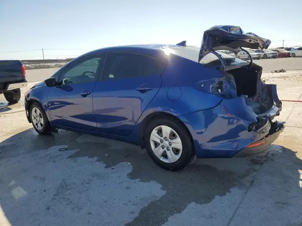 3KPFL4A77HE042317 2017 KIA FORTE - Image 2
