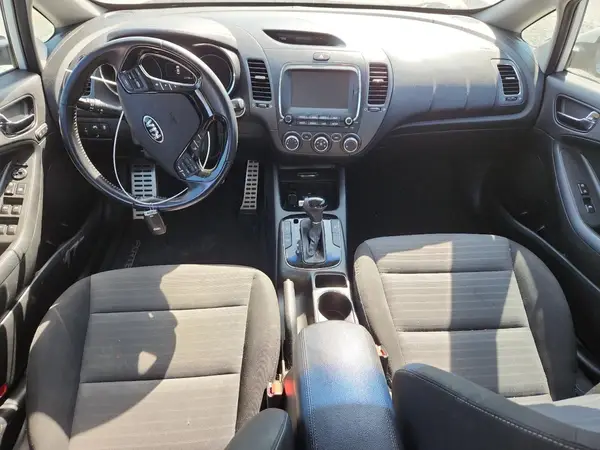 3KPFL4A77HE051051 2017 KIA FORTE - Image 8