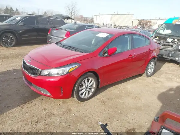 3KPFL4A77HE051731 2017 KIA FORTE - Image 2
