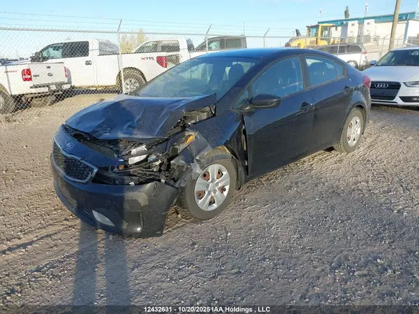 3KPFL4A77HE056394 2017 KIA FORTE - Image 2