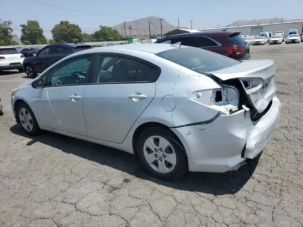 3KPFL4A77HE056444 2017 KIA FORTE - Image 2