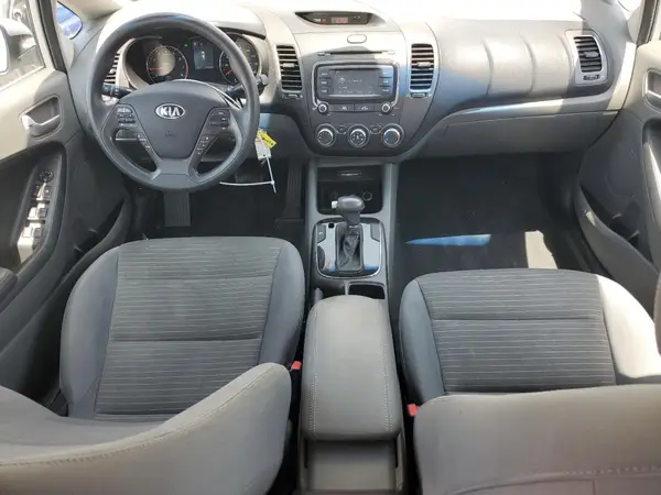 3KPFL4A77HE056444 2017 KIA FORTE - Image 8