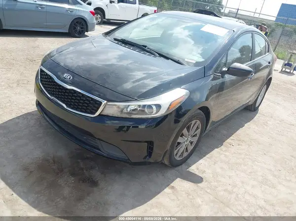 3KPFL4A77HE056654 2017 KIA FORTE - Image 2