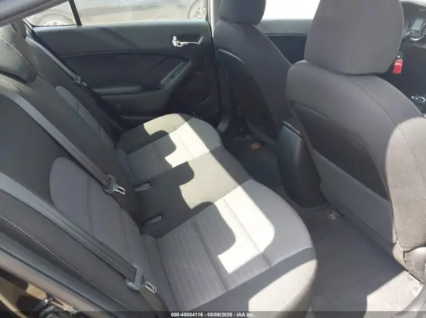 3KPFL4A77HE056654 2017 KIA FORTE - Image 8