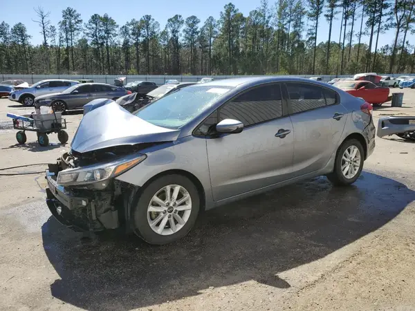 3KPFL4A77HE064446 2017 KIA FORTE - Image 1