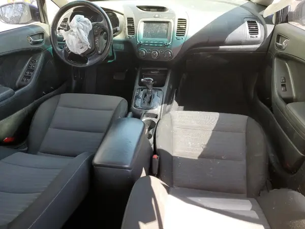 3KPFL4A77HE064446 2017 KIA FORTE - Image 8