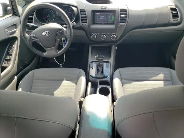3KPFL4A77HE069176 2017 KIA FORTE - Image 8