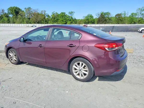 3KPFL4A77HE069873 2017 KIA FORTE - Image 2