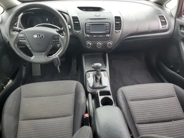 3KPFL4A77HE071977 2017 KIA FORTE - Image 8