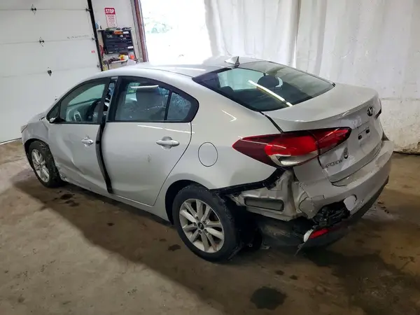 3KPFL4A77HE074460 2017 KIA FORTE - Image 2