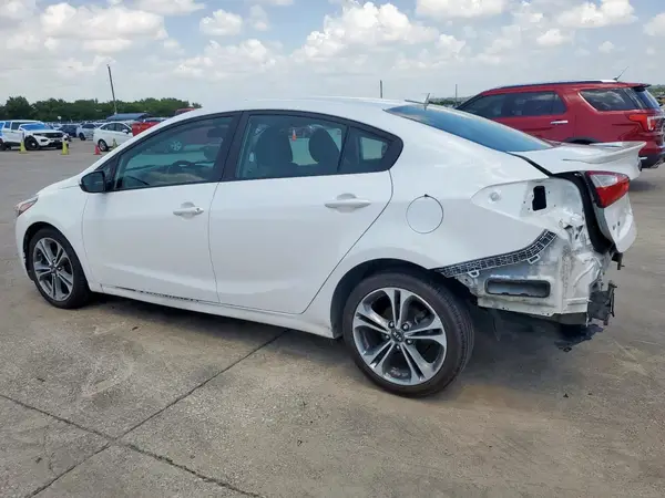 3KPFL4A77HE074717 2017 KIA FORTE - Image 2