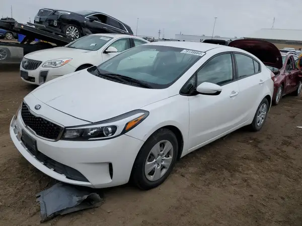3KPFL4A77HE089055 2017 KIA FORTE - Image 1