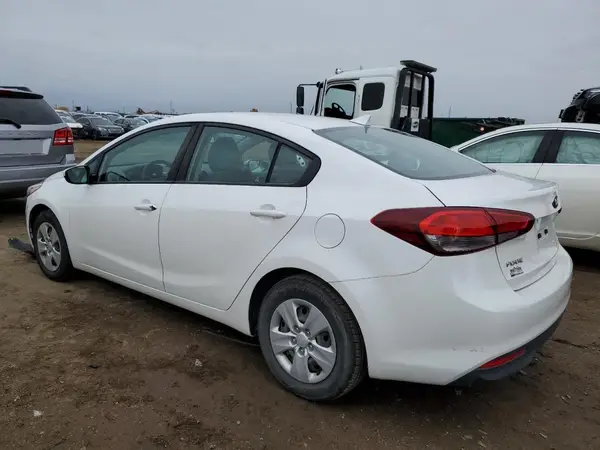 3KPFL4A77HE089055 2017 KIA FORTE - Image 2