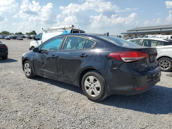 3KPFL4A77HE091629 2017 KIA FORTE - Image 2