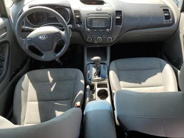 3KPFL4A77HE091629 2017 KIA FORTE - Image 8