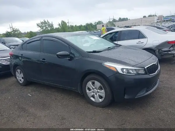 3KPFL4A77HE093106 2017 KIA FORTE