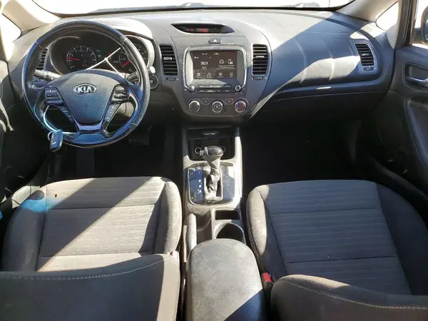 3KPFL4A77HE093865 2017 KIA FORTE - Image 8