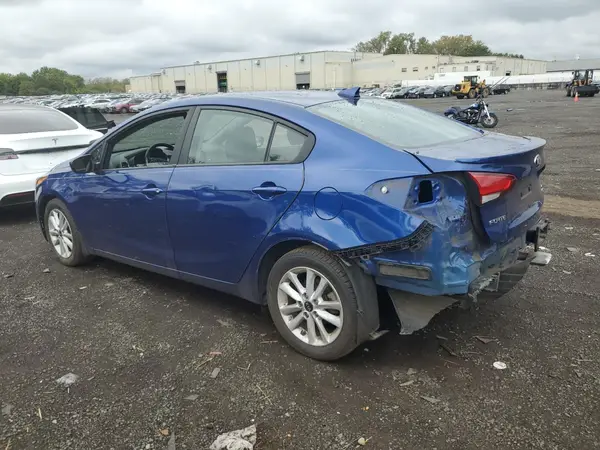 3KPFL4A77HE099858 2017 KIA FORTE - Image 2