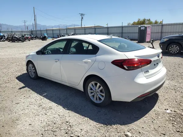 3KPFL4A77HE103827 2017 KIA FORTE - Image 2