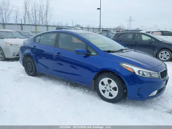 3KPFL4A77HE105688 2017 KIA FORTE - Image 1
