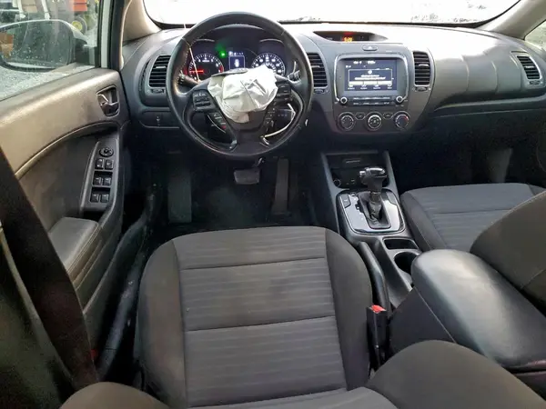 3KPFL4A77HE108624 2017 KIA FORTE - Image 8